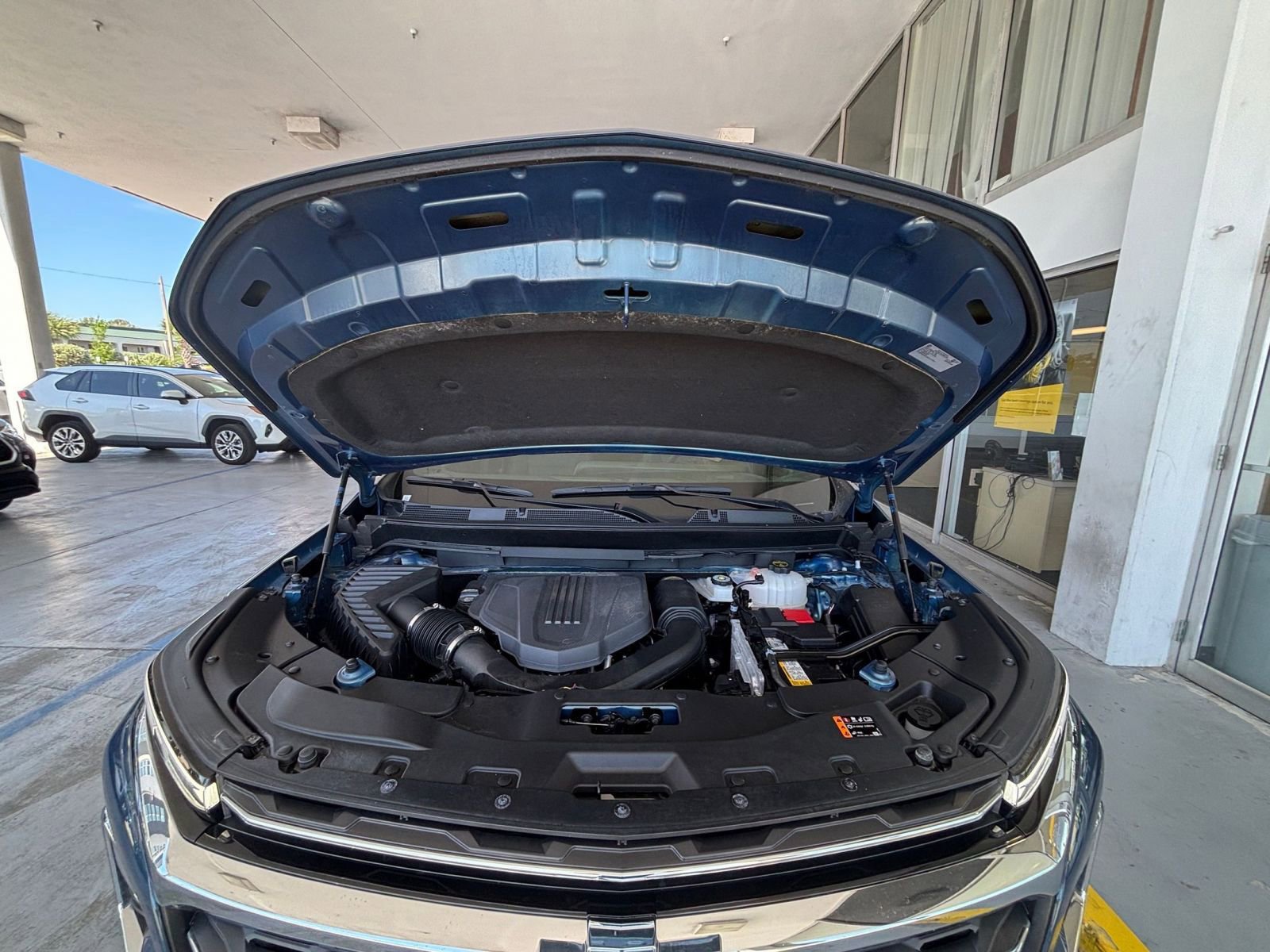 Used 2025 Chevrolet Traverse LT AWD/4WD image 36