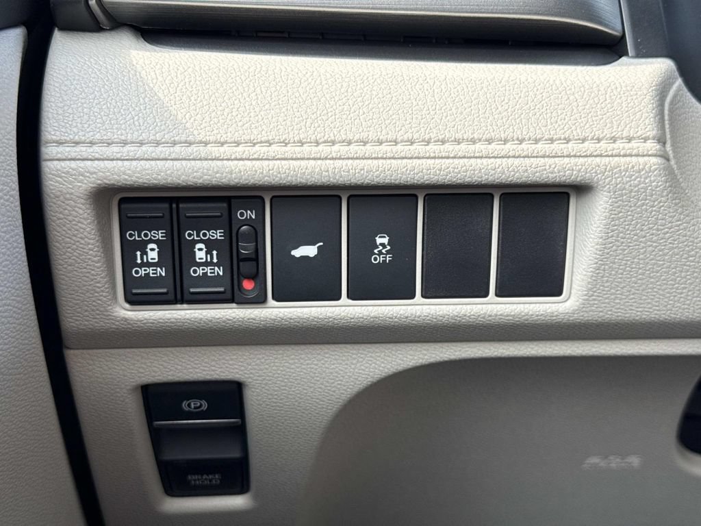 Used 2026 Honda Odyssey EX-L image 14