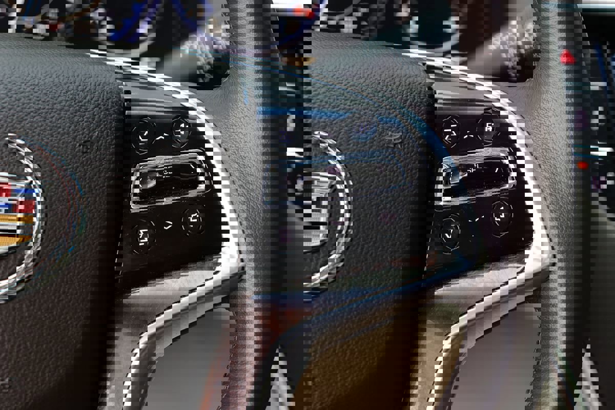 Used 2014 Cadillac XTS Premium image 17