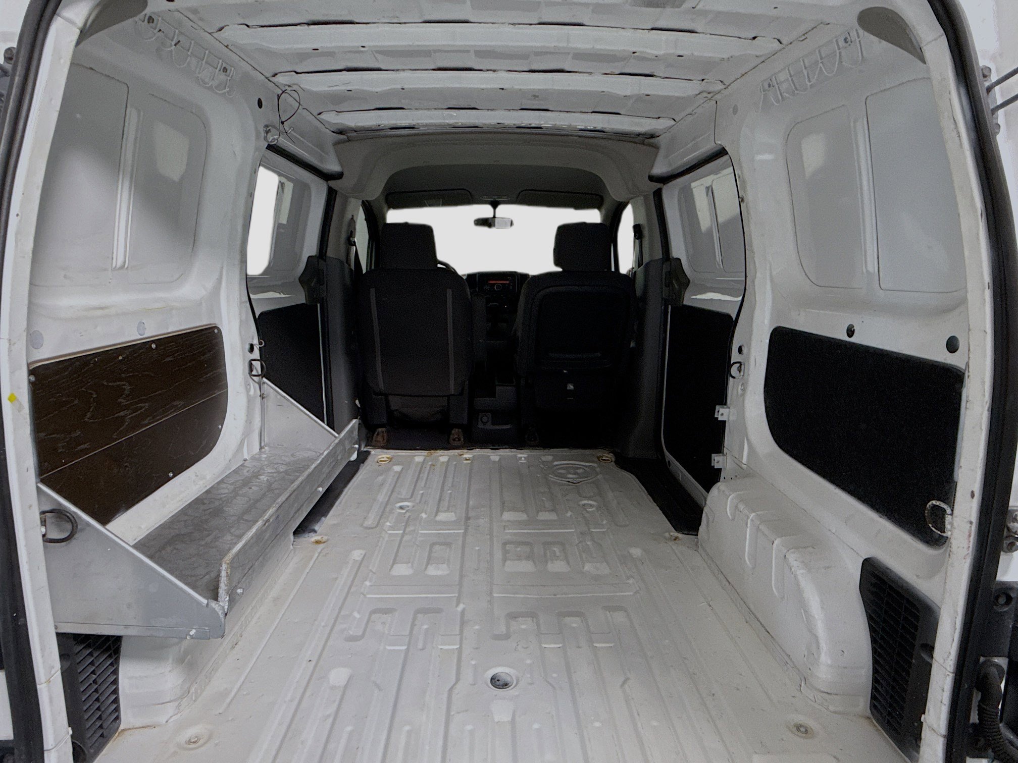 Used 2014 Nissan NV200 SV w/ Exterior Appearance Package image 33