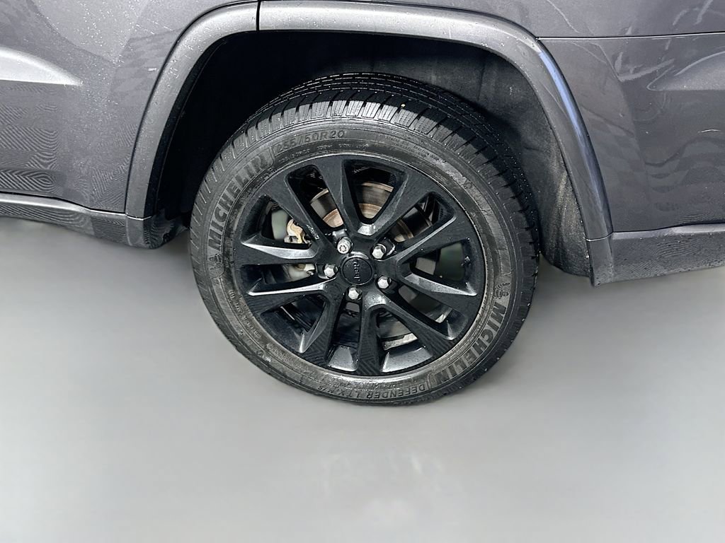 Used 2018 Jeep Grand Cherokee Altitude AWD/4WD image 29