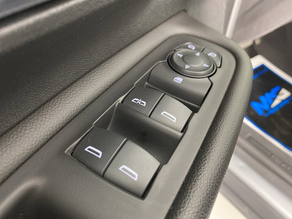 Used 2023 GMC Terrain SLT image 14