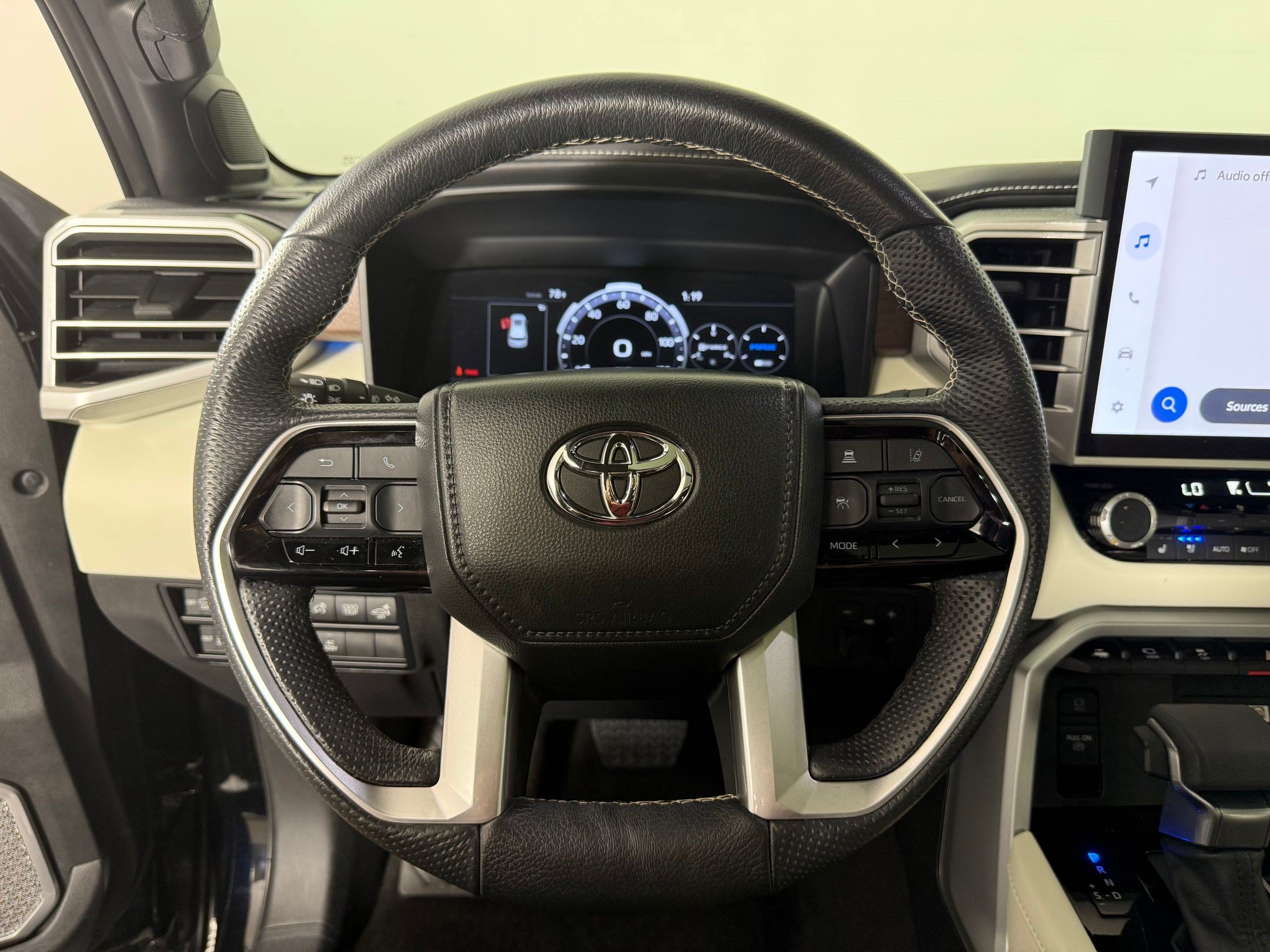 Used 2024 Toyota Sequoia Capstone AWD/4WD image 17