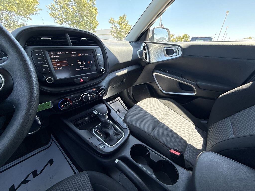 Used 2024 Kia Soul LX FWD image 19