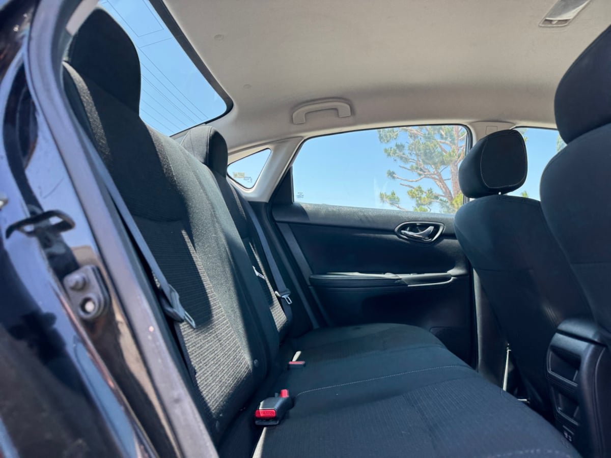 Used 2019 Nissan Sentra S FWD image 17