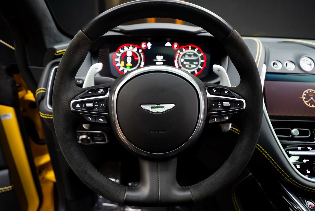 Used 2022 Aston Martin DBX AWD/4WD image 35