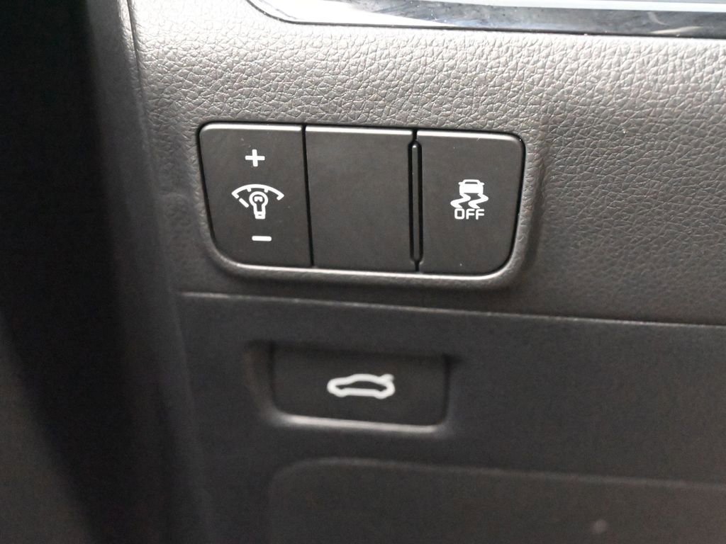 Used 2025 Kia K5 GT-Line image 16