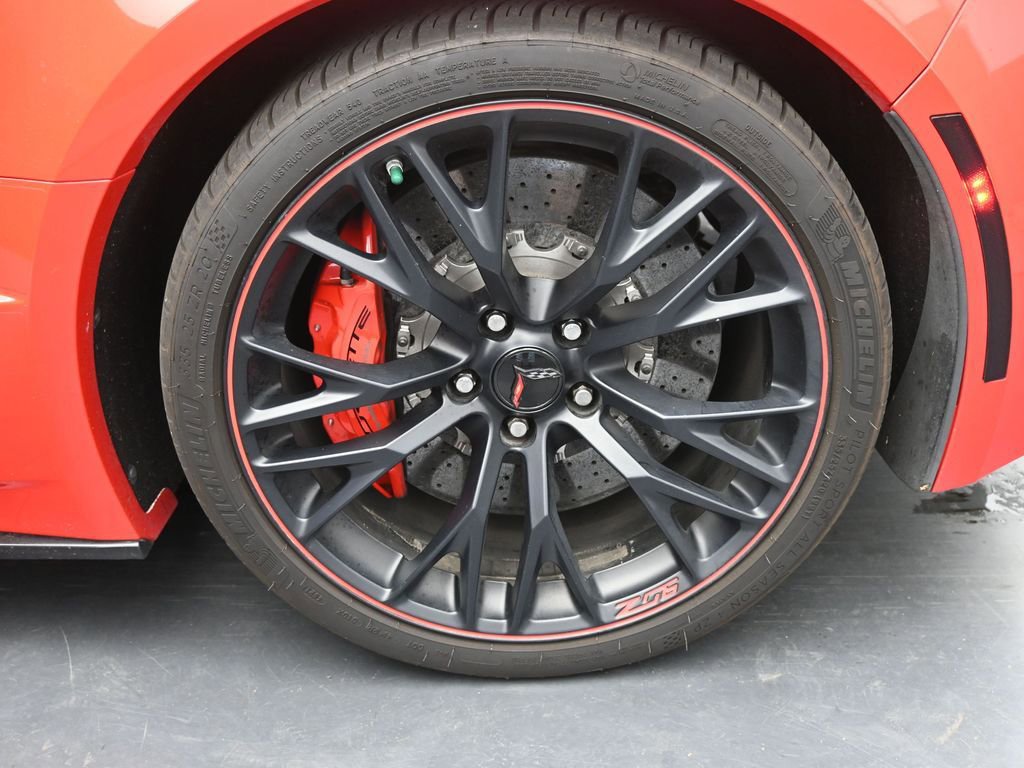 Used 2017 Chevrolet Corvette Z06 w/ Z07 Performance Package image 16