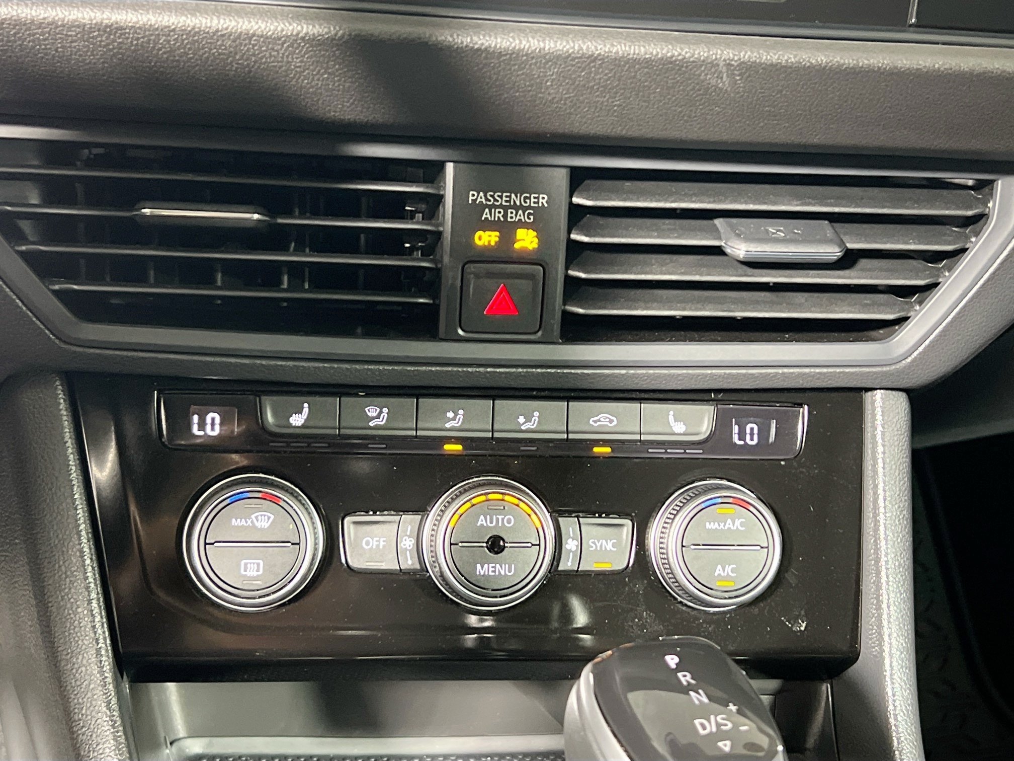 Used 2023 Volkswagen Jetta SE FWD image 26