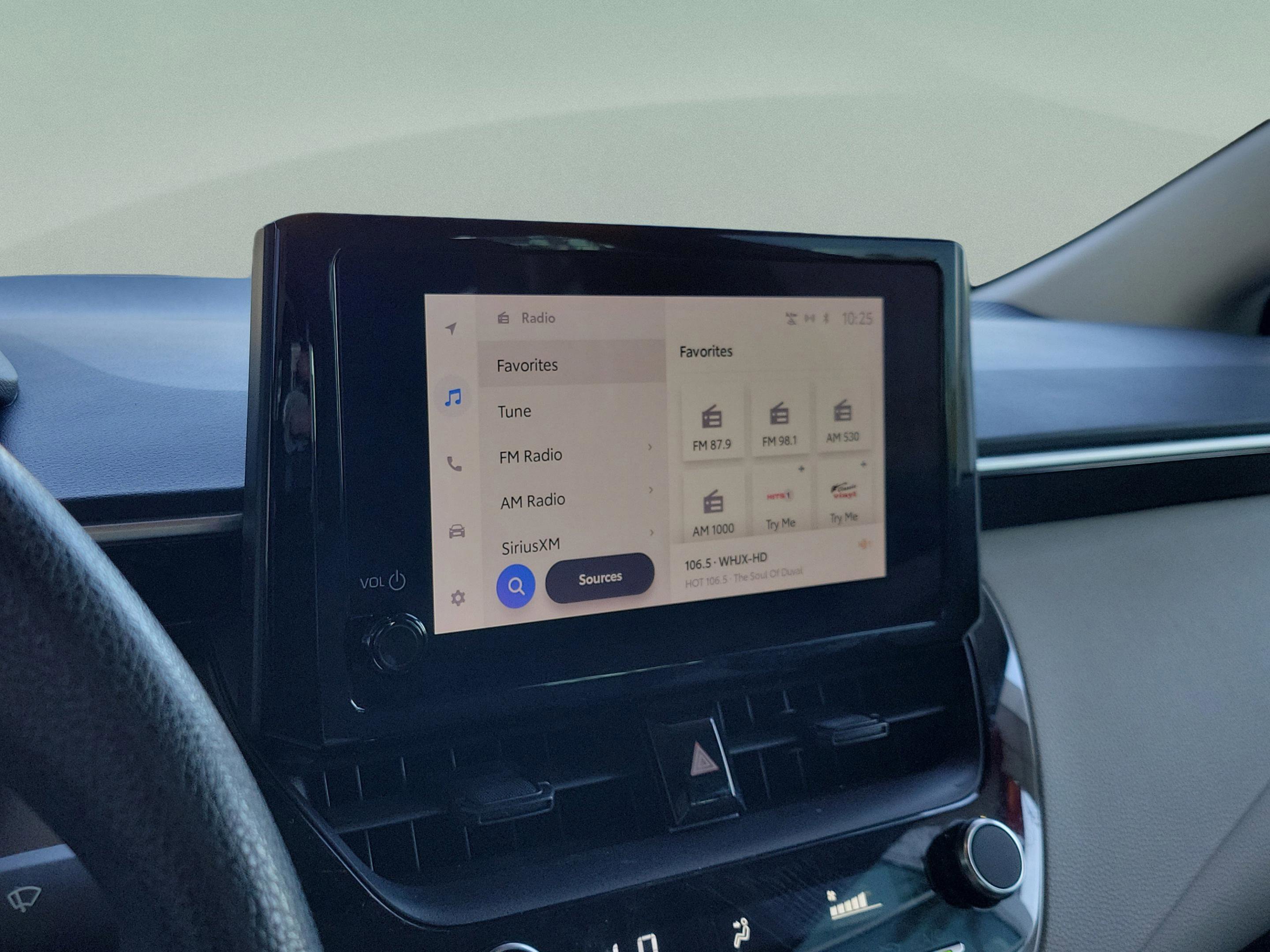 Used 2023 Toyota Corolla LE image 17