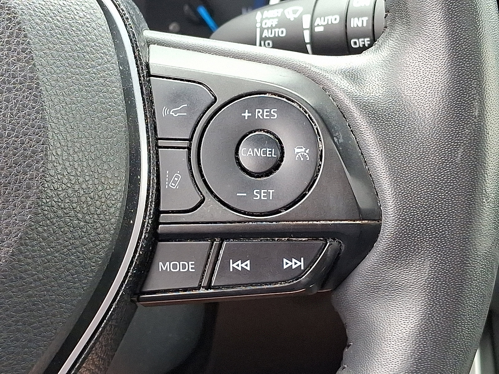 Used 2020 Toyota RAV4 XSE image 23