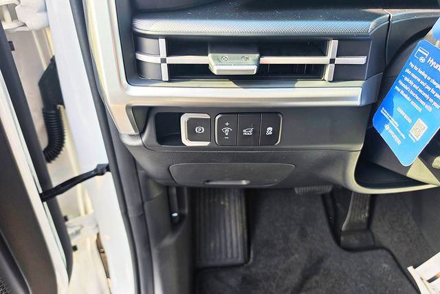 New 2026 Hyundai Santa Fe SEL w/ Tow & Go Package AWD/4WD image 17