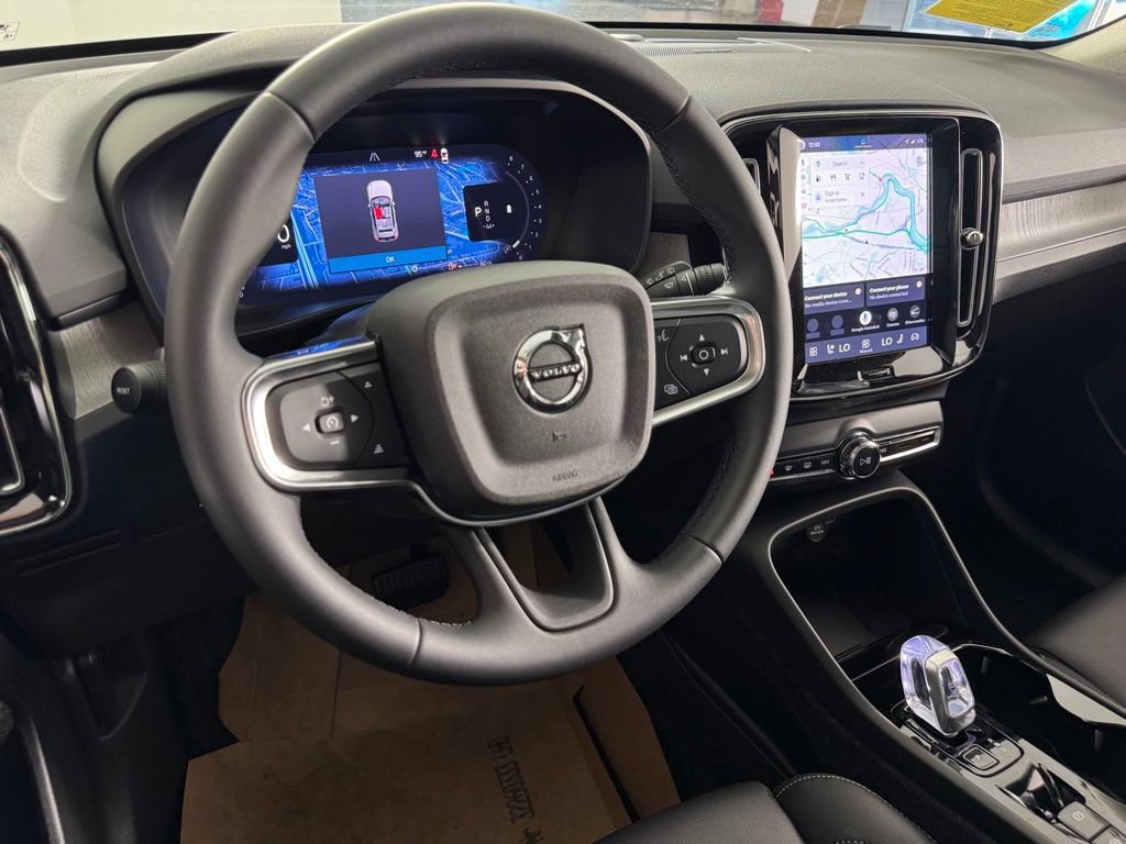 New 2026 Volvo XC40 B5 Plus w/ Climate Package AWD/4WD image 10