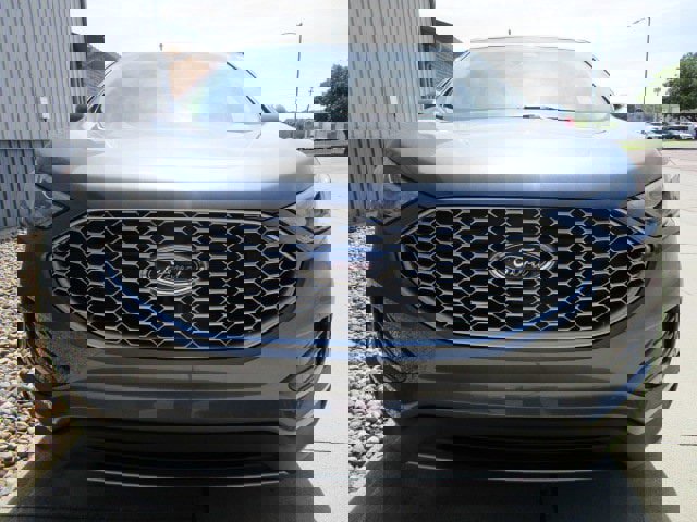 Used 2024 Ford Edge SEL w/ Convenience Package image 2