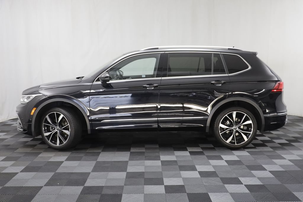 Certified 2022 Volkswagen Tiguan SEL R-Line AWD/4WD image 4