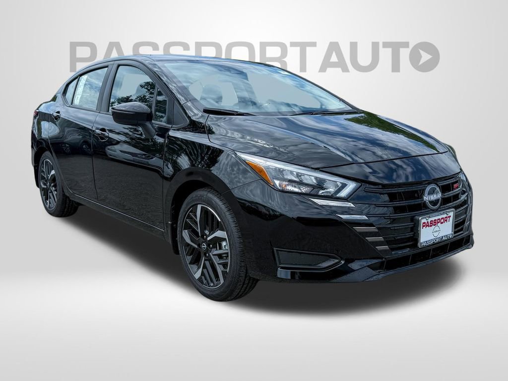 New 2025 Nissan Versa SR w/ Trunk Package FWD image 3