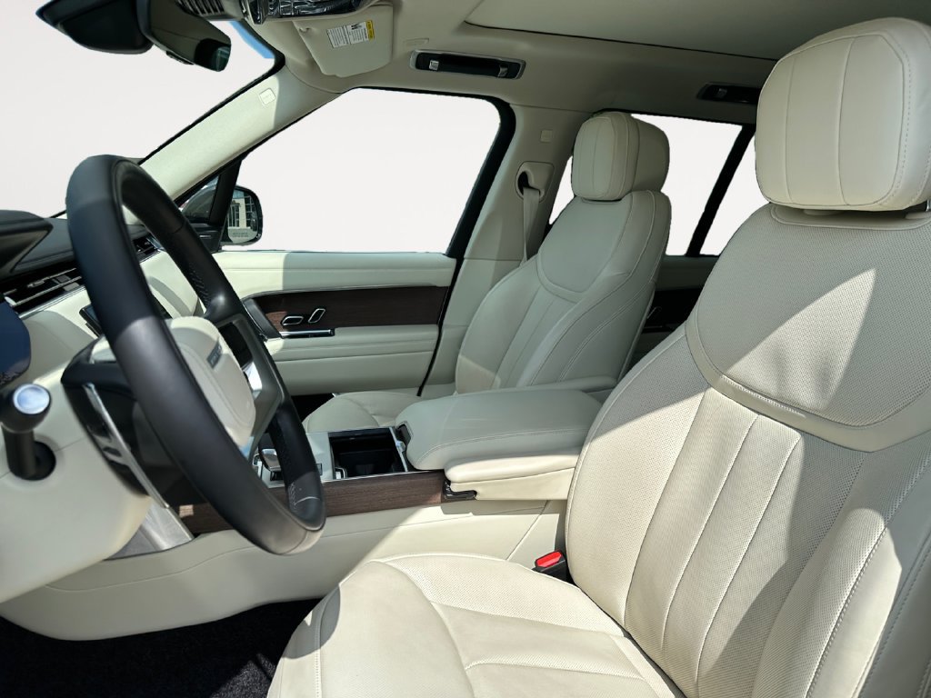 Used 2024 Land Rover Range Rover SE AWD/4WD image 9