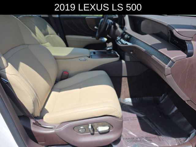 Used 2019 Lexus LS 500 w/ Accessory Package (Z2) RWD image 10