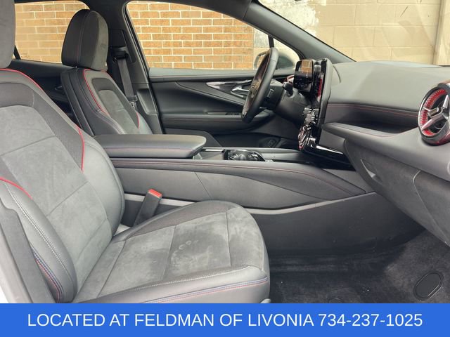 Used 2024 Chevrolet Blazer EV RS image 25