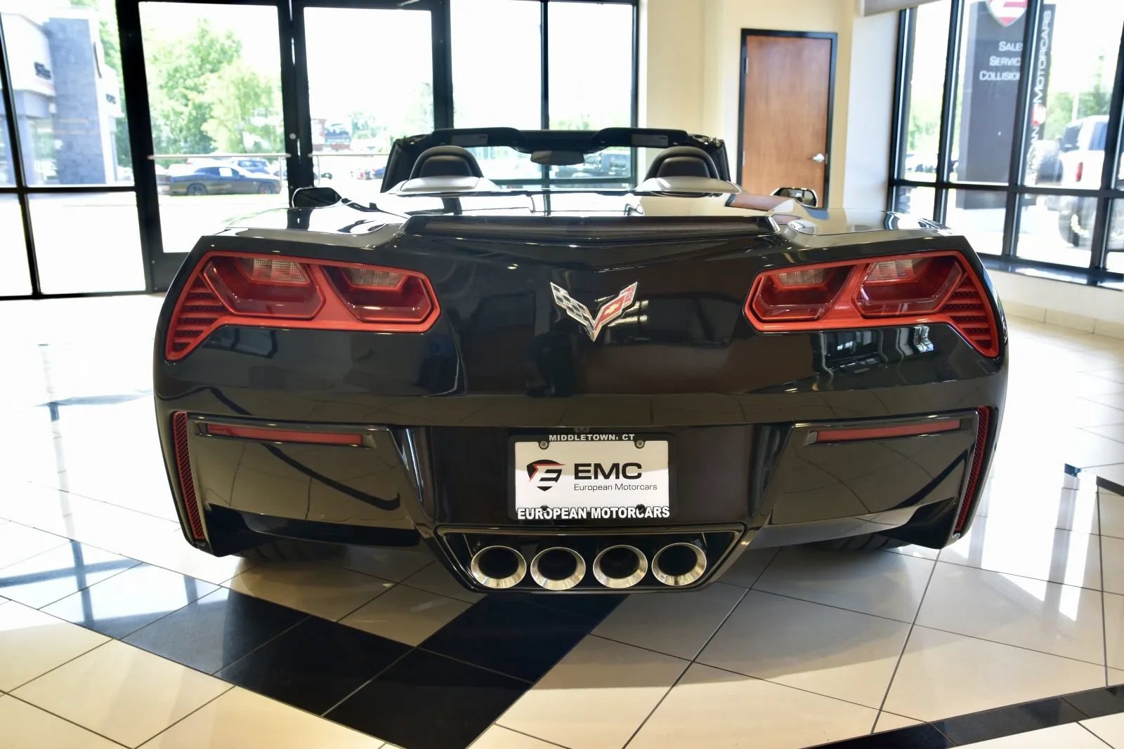 Used 2018 Chevrolet Corvette Stingray Convertible w/ 3LT Preferred Equipment Group RWD image 4