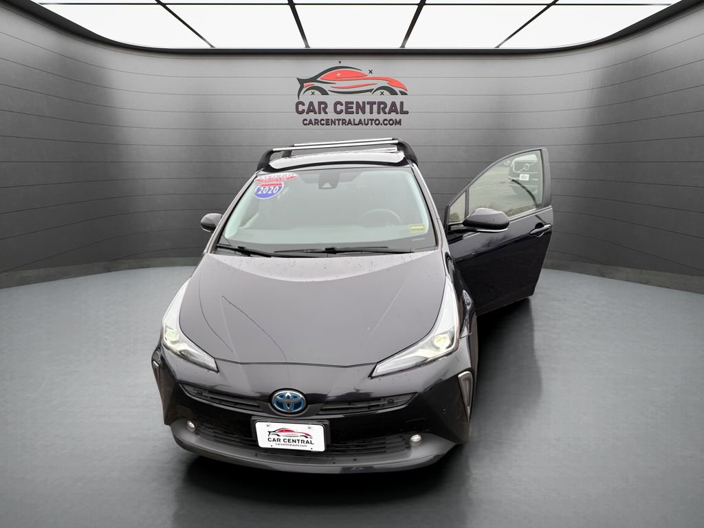 Used 2020 Toyota Prius LE image 10