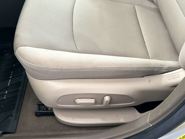 Used 2018 Chevrolet Cruze LT w/ Convenience Package FWD image 18