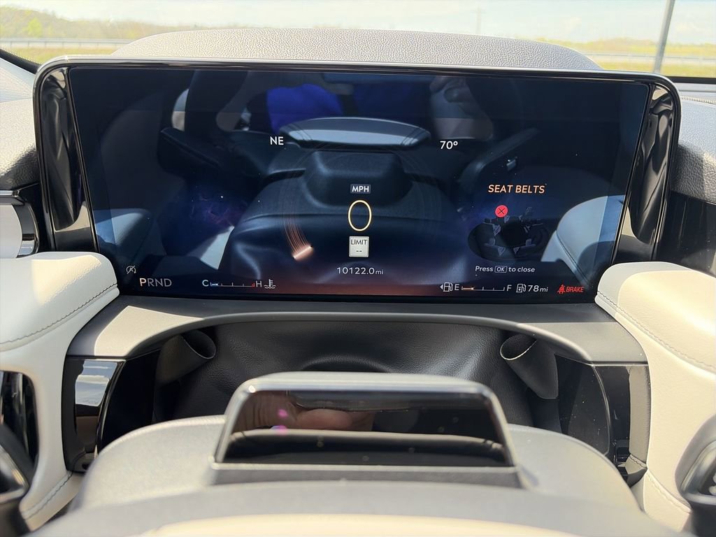 Used 2025 Lincoln Aviator Reserve w/ Equipment Group 201A image 15