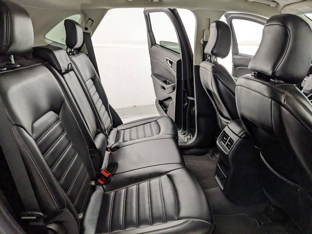 Used 2024 Ford Edge SEL AWD/4WD image 35