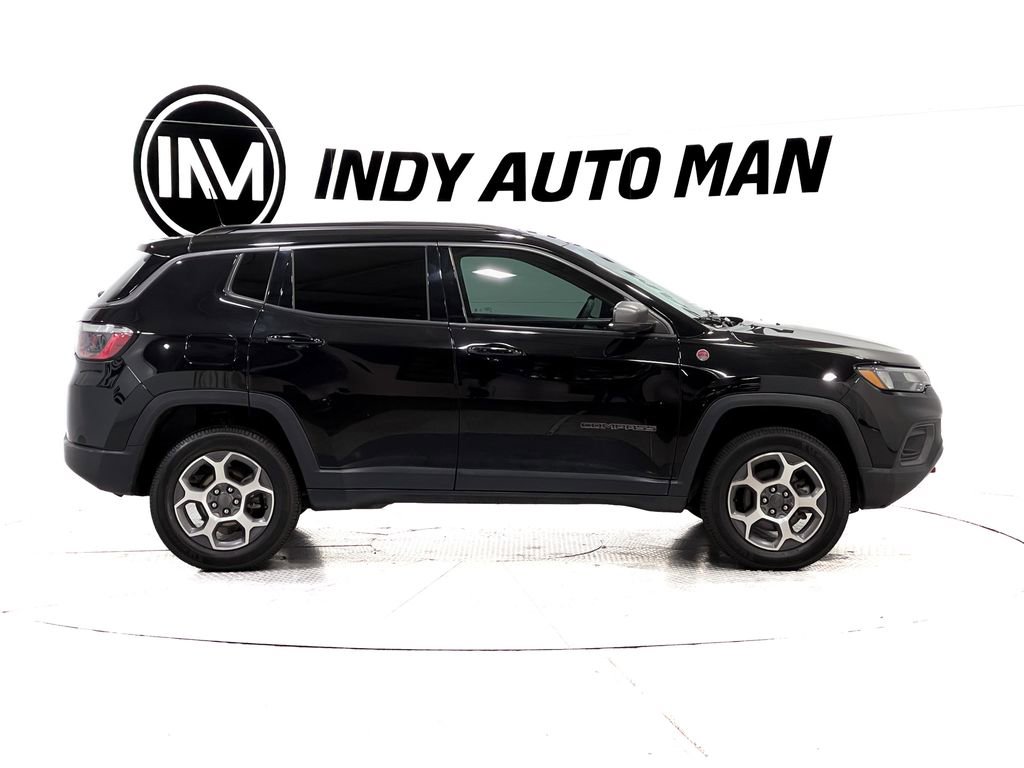 Used 2022 Jeep Compass Trailhawk image 3