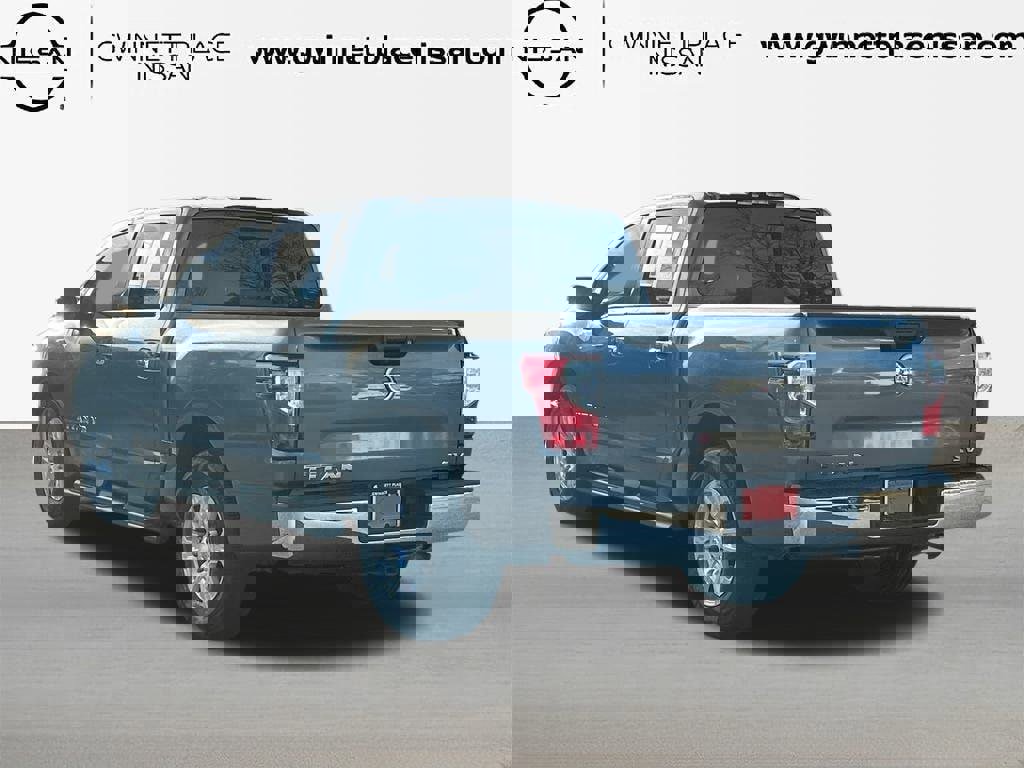 Used 2019 Nissan Titan SV image 7