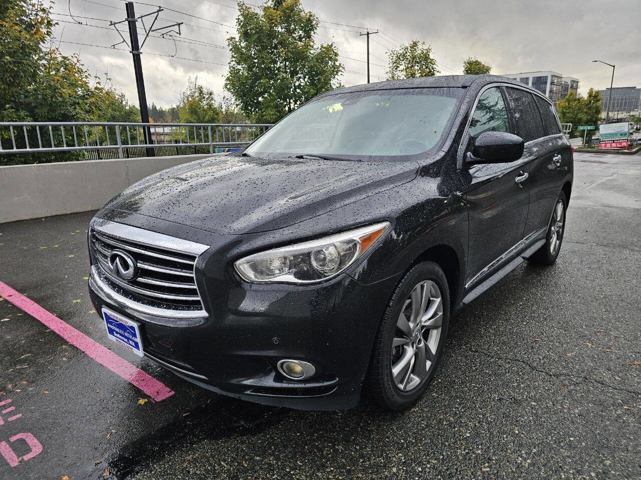 Used 2013 INFINITI JX35 AWD w/ Premium Pkg
