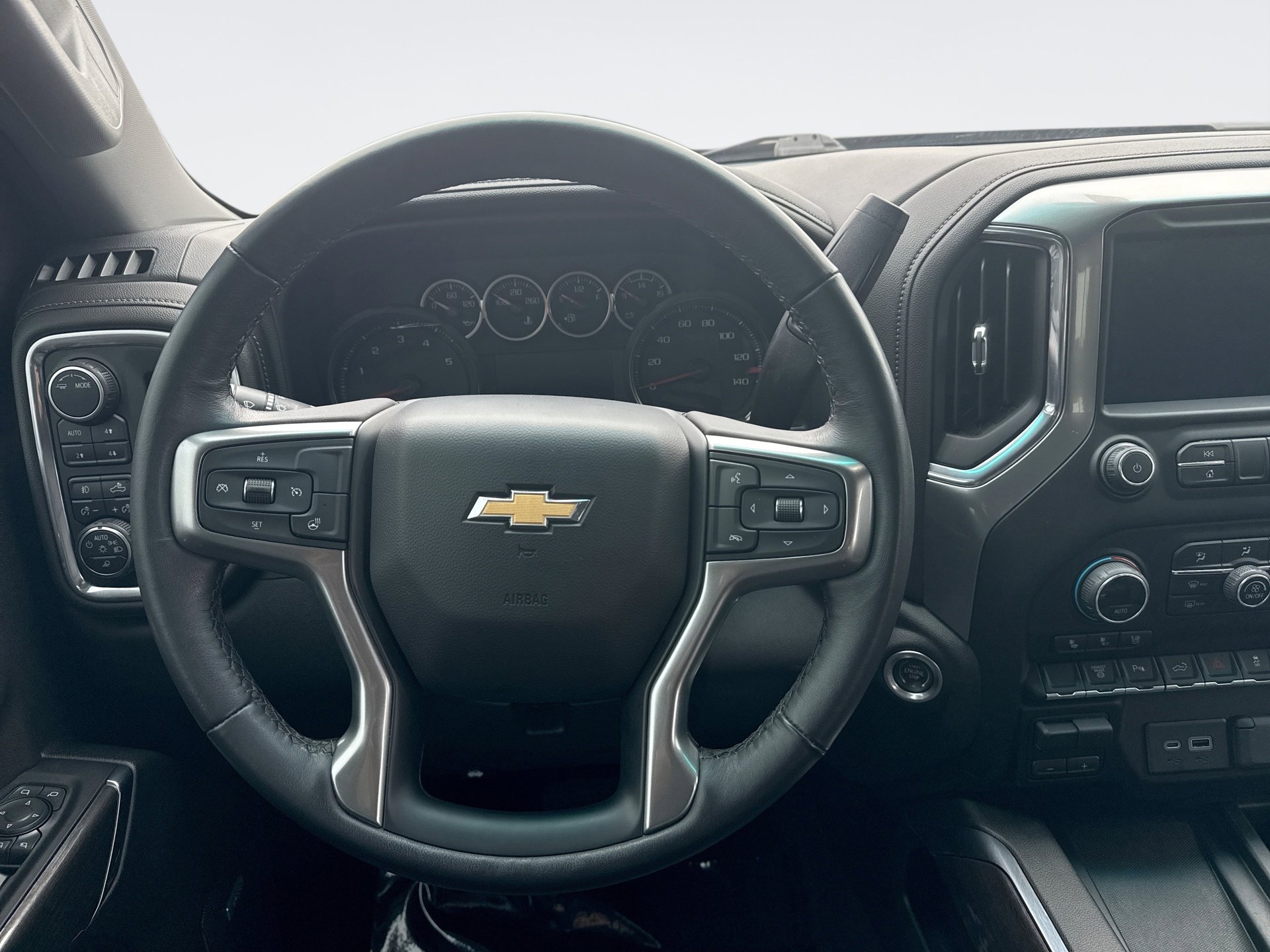 Used 2022 Chevrolet Silverado 2500 LTZ w/ LTZ Plus Package AWD/4WD image 12