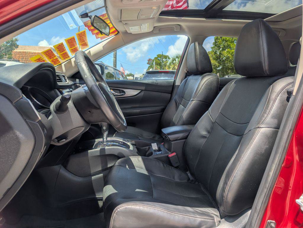 Used 2016 Nissan Rogue SL w/ SL Premium Package FWD image 9