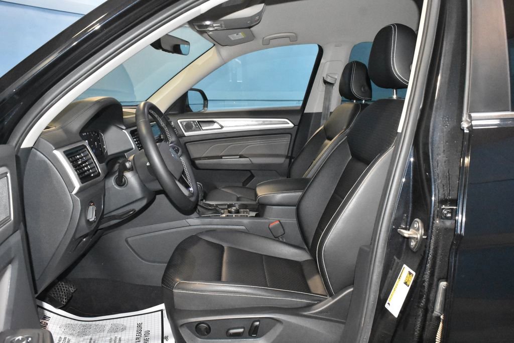 Used 2023 Volkswagen Atlas SE w/ Black Wheel Package AWD/4WD image 7