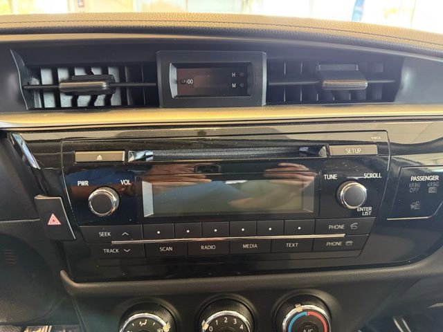 Used 2015 Toyota Corolla L image 14