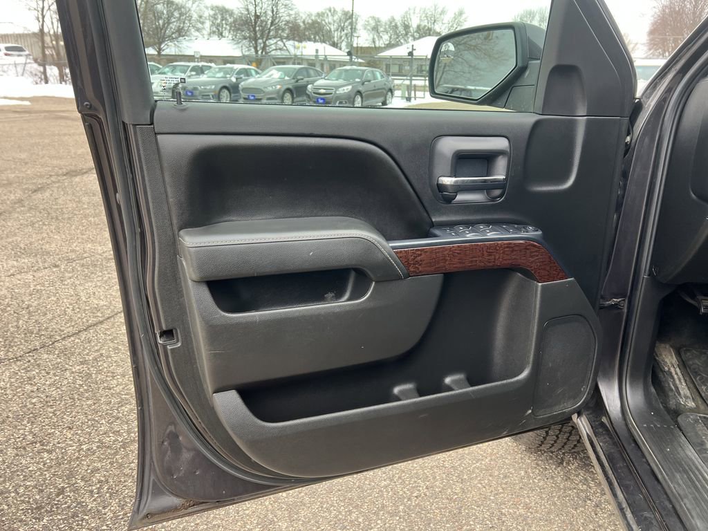 Used 2015 GMC Sierra 1500 SLE w/ SLE Value Package image 17