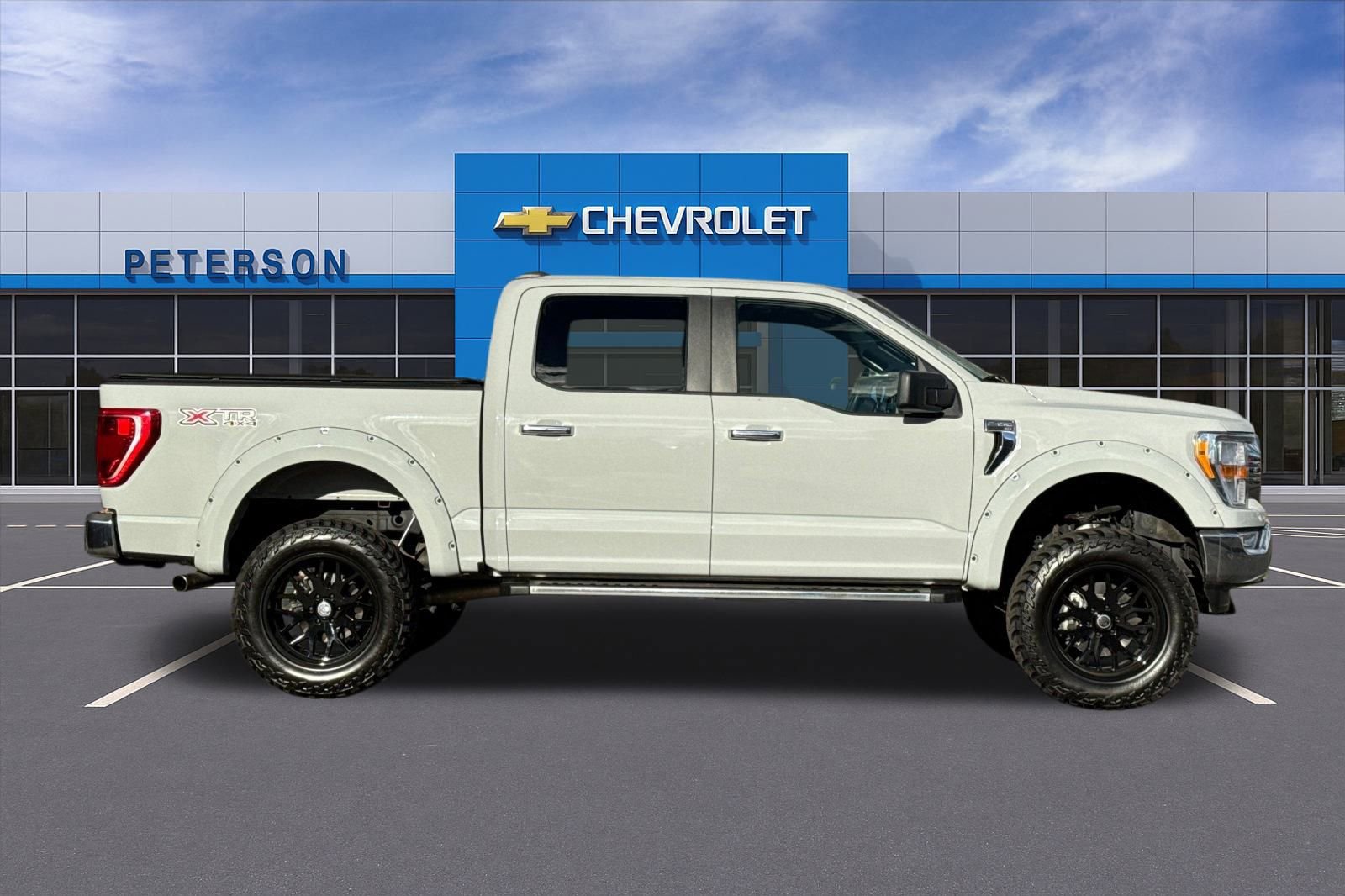 Used 2023 Ford F150 XLT w/ XTR Package image 3