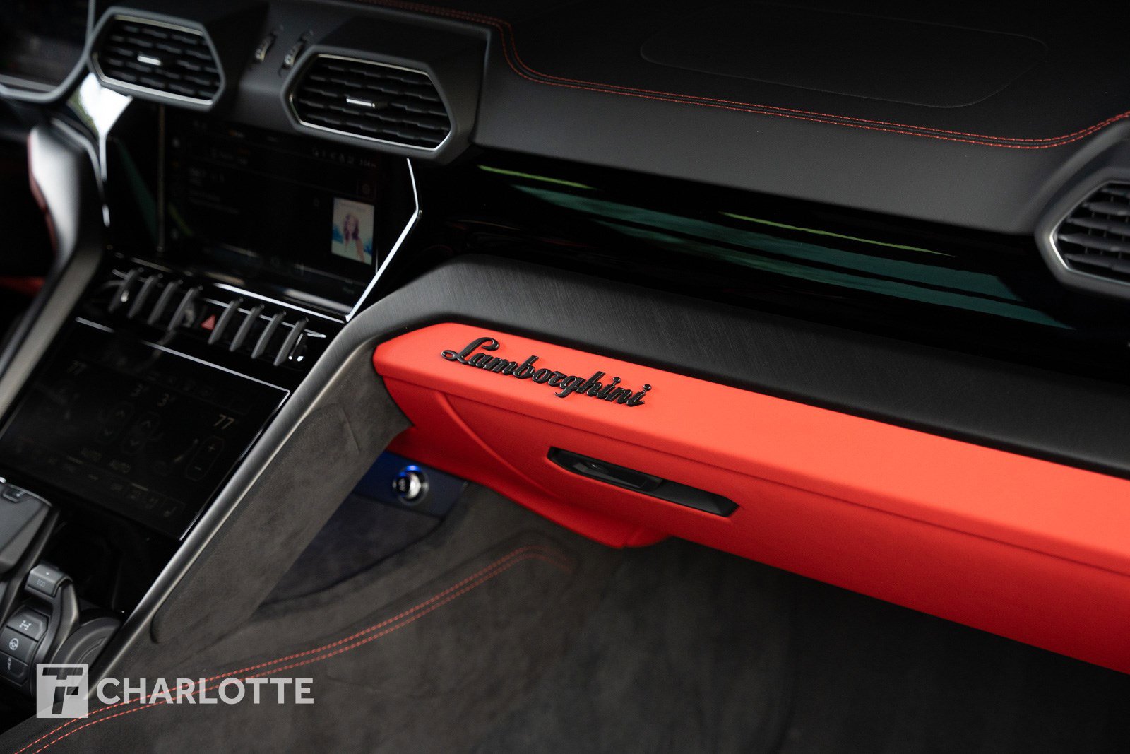 Used 2024 Lamborghini Urus S image 34