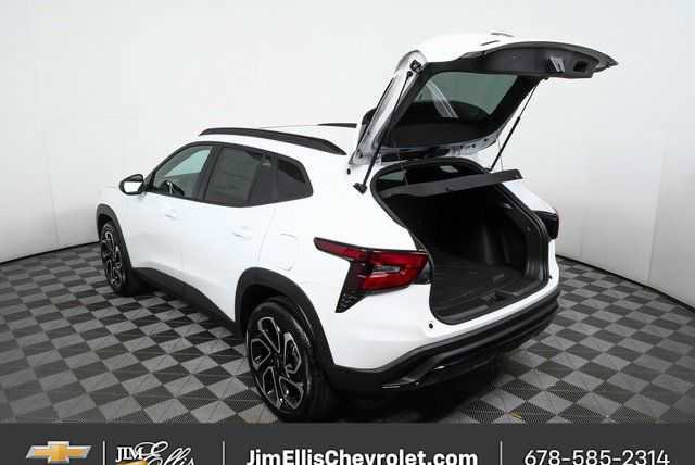 New 2026 Chevrolet Trax RS w/ Sunroof Package FWD image 25