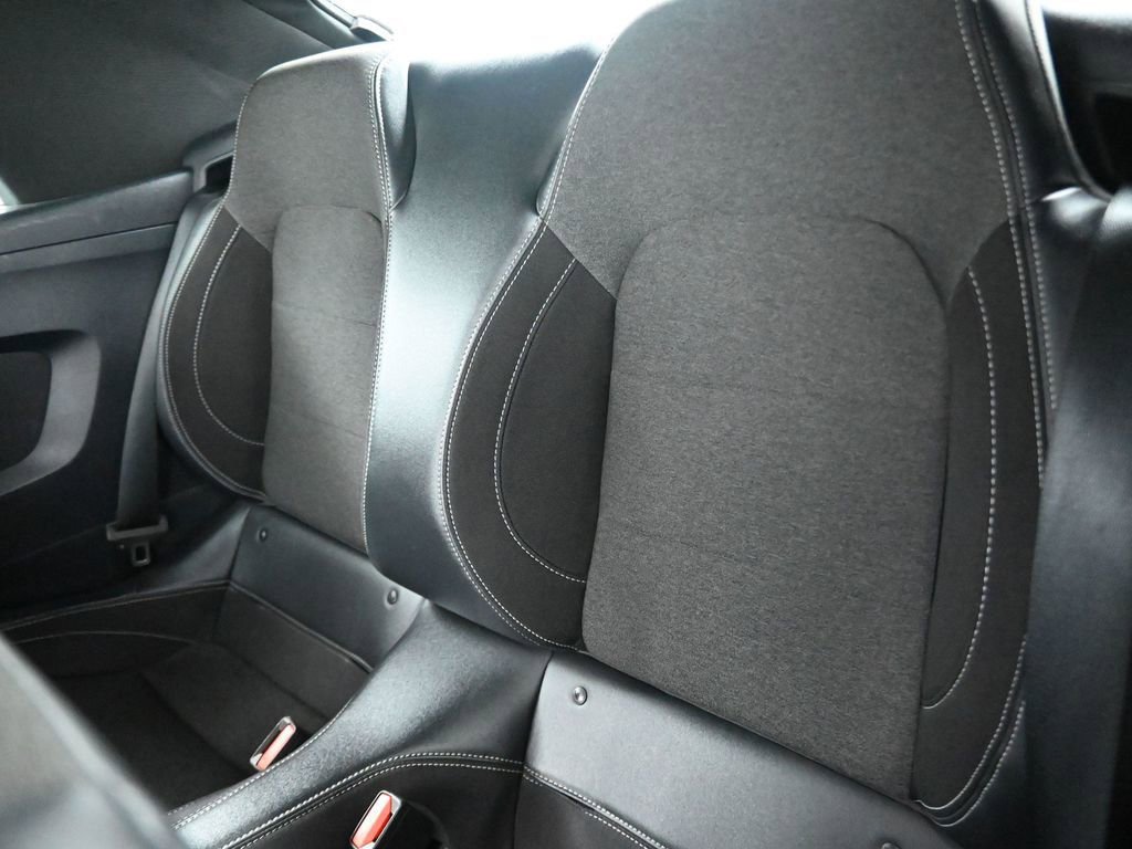 Used 2024 Ford Mustang Convertible image 9