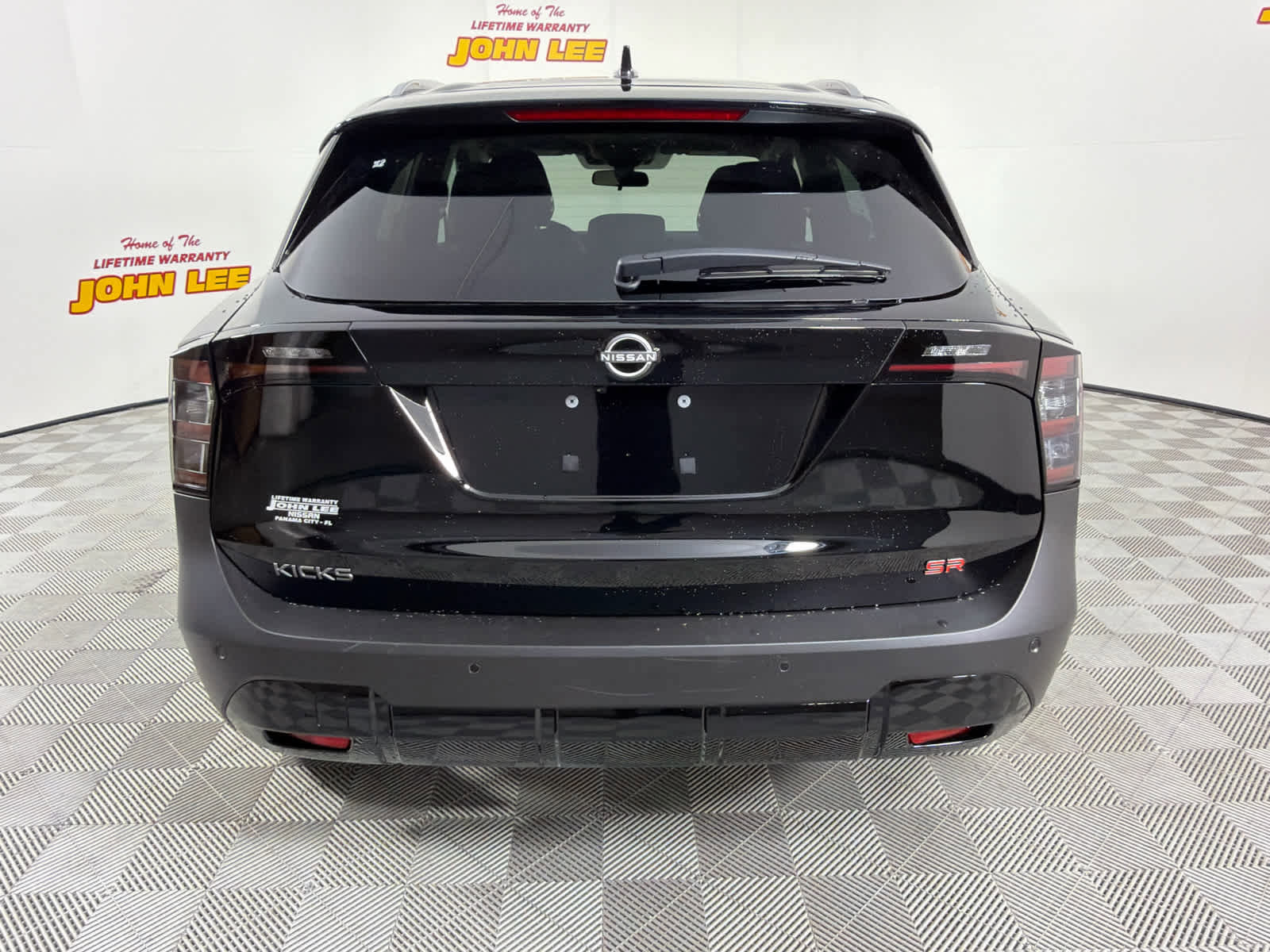 New 2026 Nissan Kicks SR w/ SR Premium Package image 4