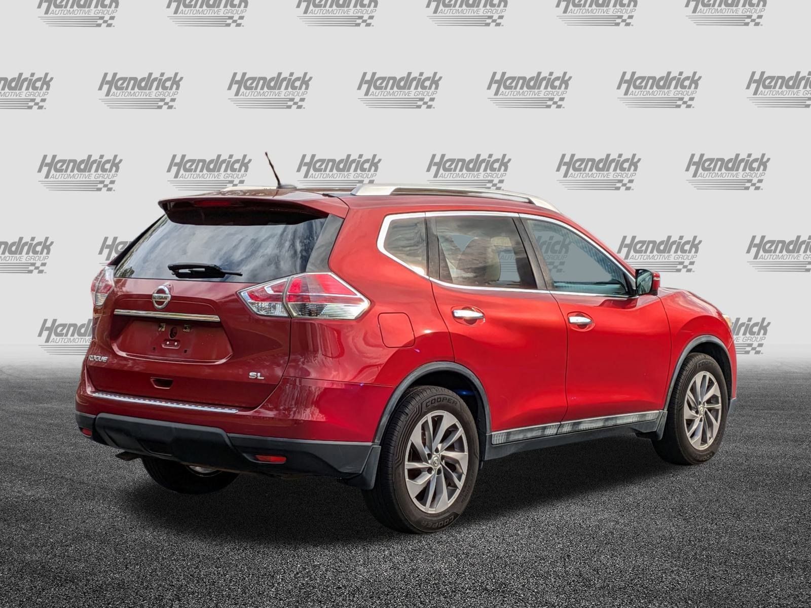 Used 2016 Nissan Rogue SL w/ SL Premium Package image 9