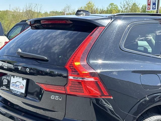 Used 2024 Volvo XC60 B5 Plus AWD/4WD image 9