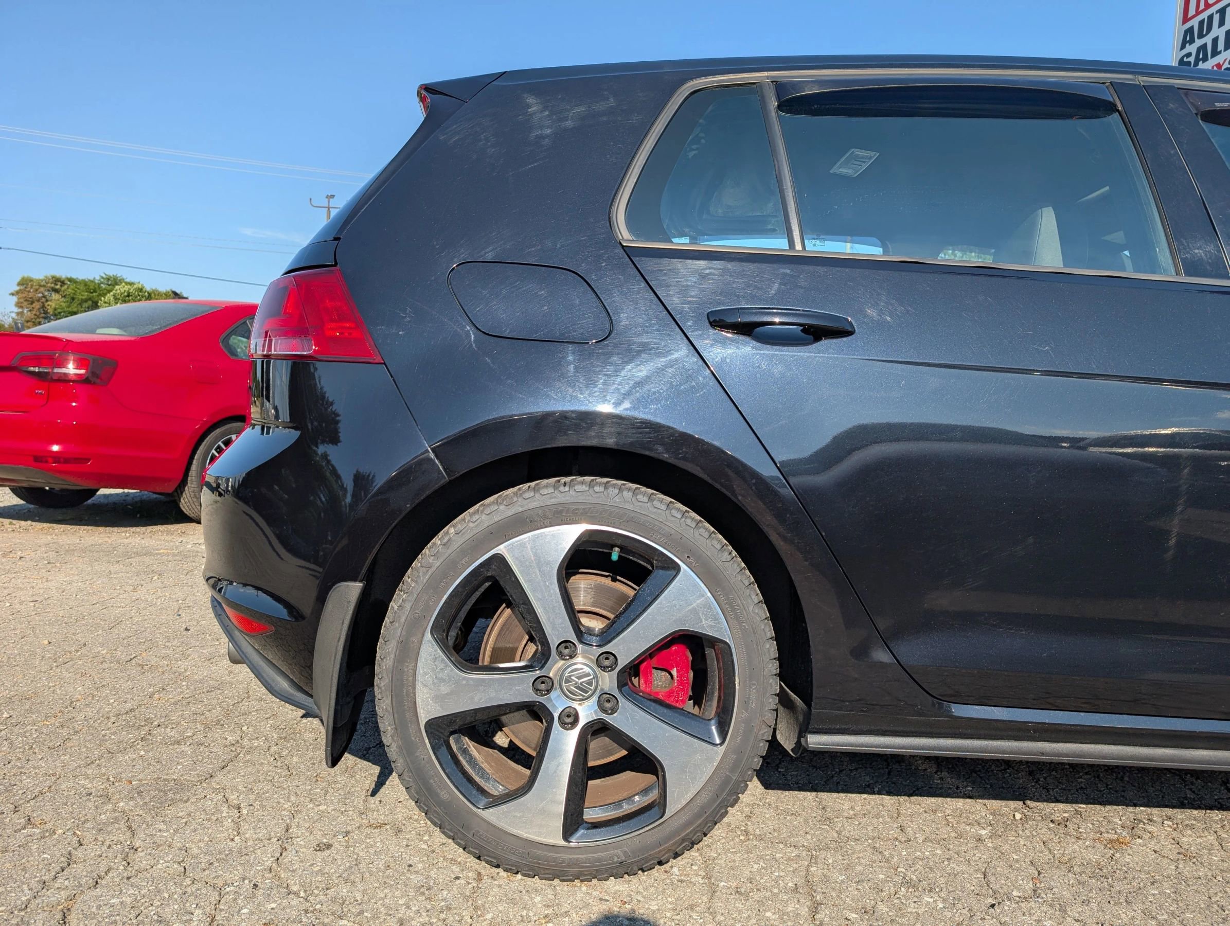 Used 2017 Volkswagen GTI Sport image 8