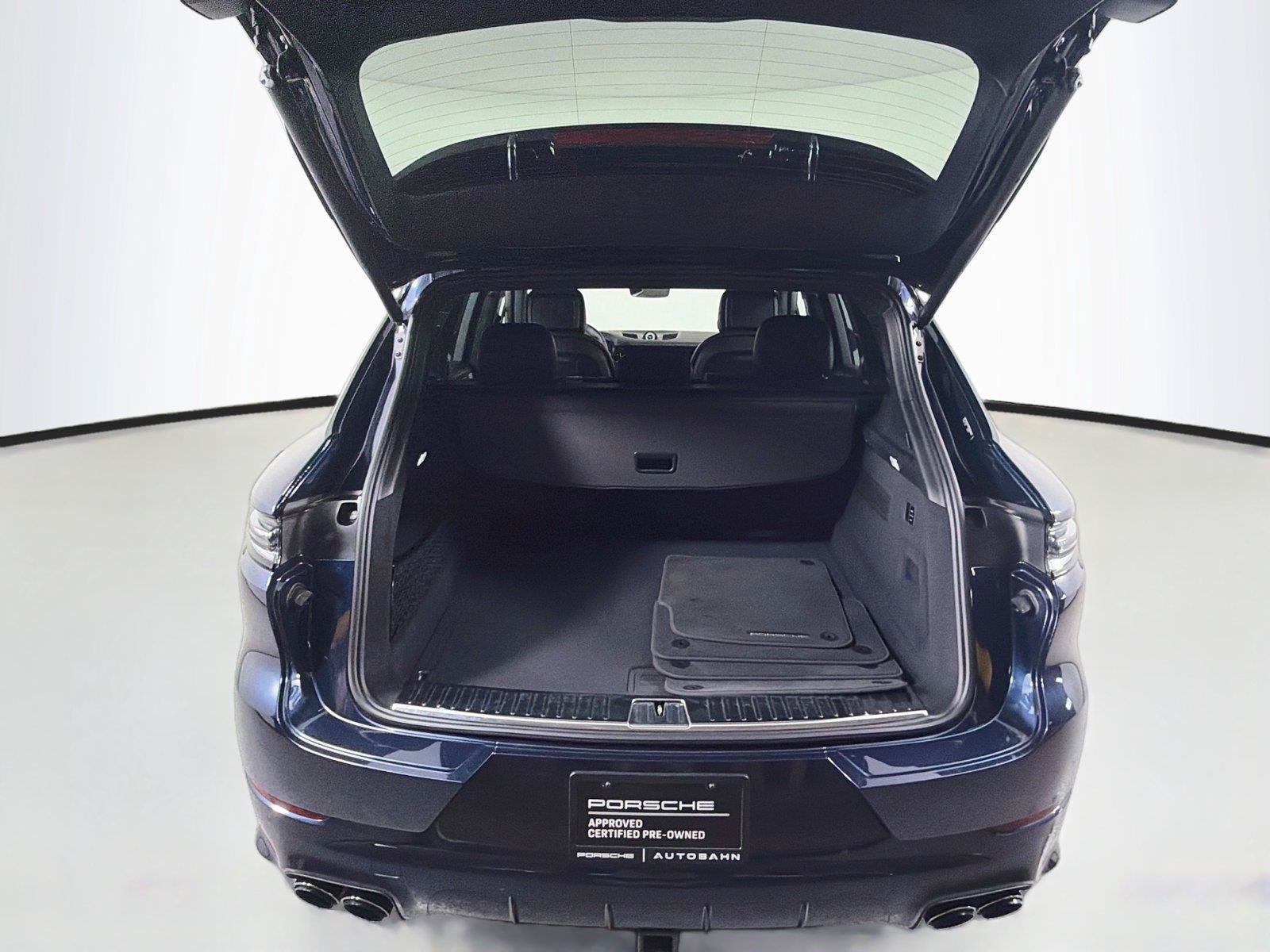 Certified 2026 Porsche Cayenne GTS w/ Premium Package Plus AWD/4WD image 36