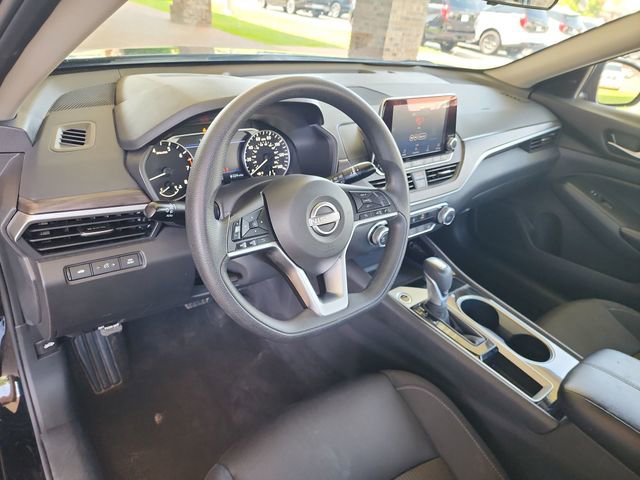 Used 2024 Nissan Altima 2.5 SV FWD image 10