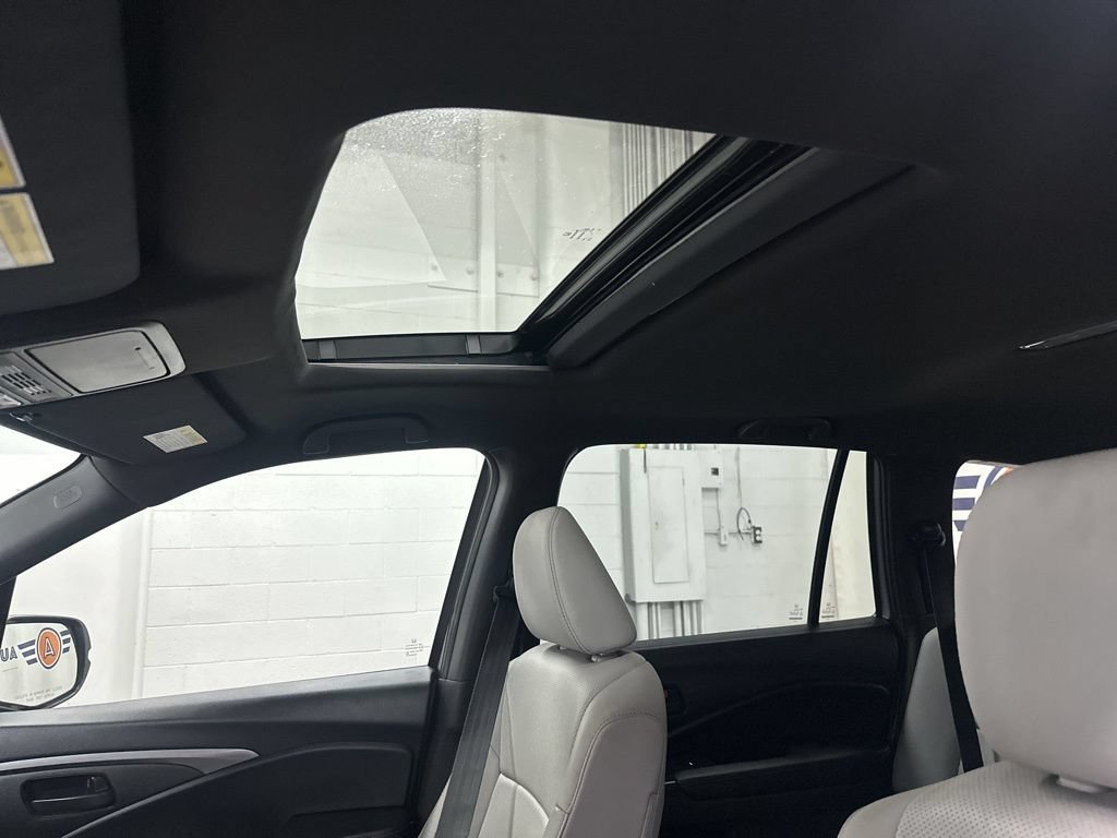 Used 2023 Honda Passport EX-L image 37