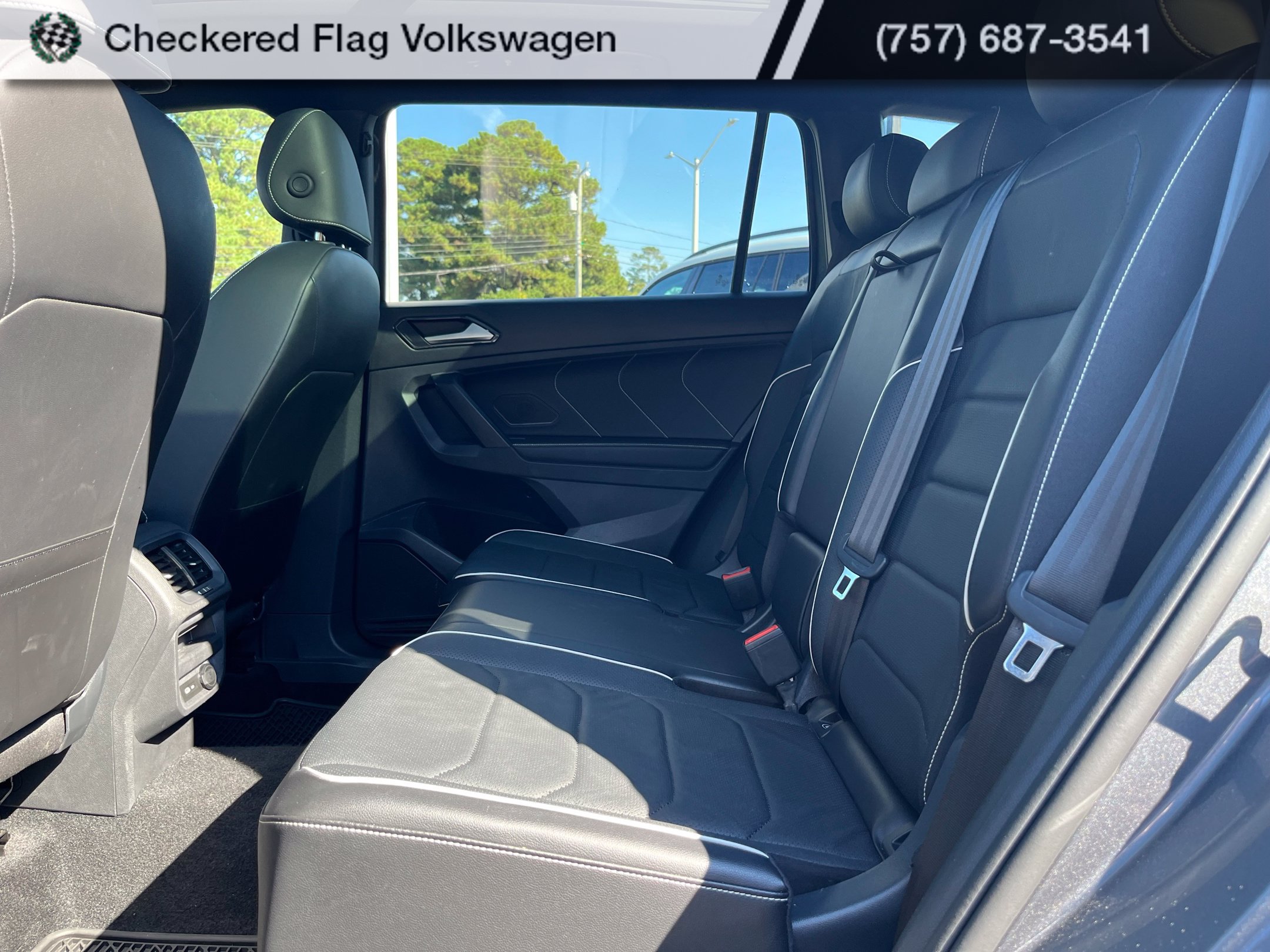 Used 2024 Volkswagen Tiguan SEL R-Line AWD/4WD image 30