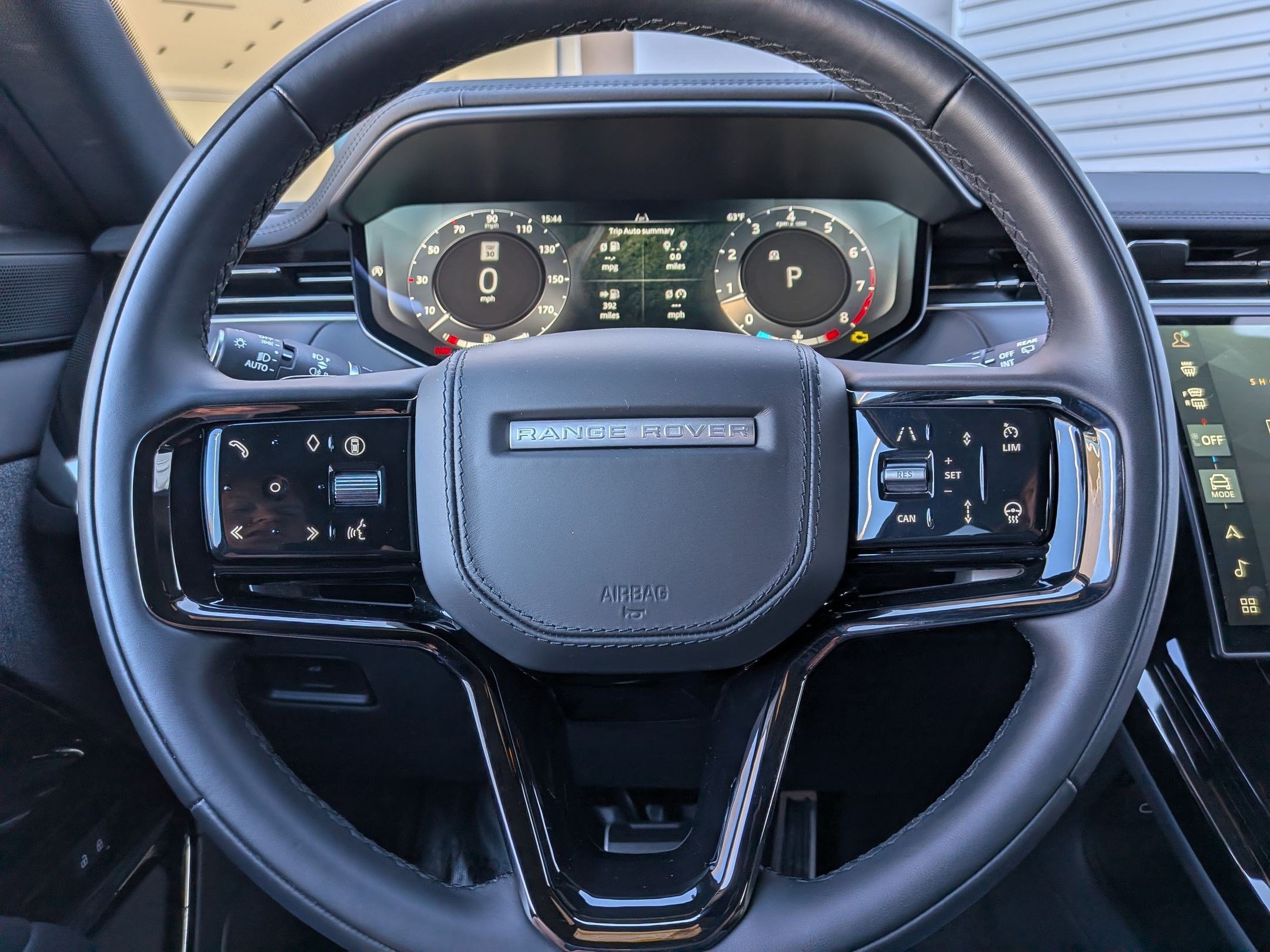 Used 2025 Land Rover Range Rover Sport Dynamic SE image 15