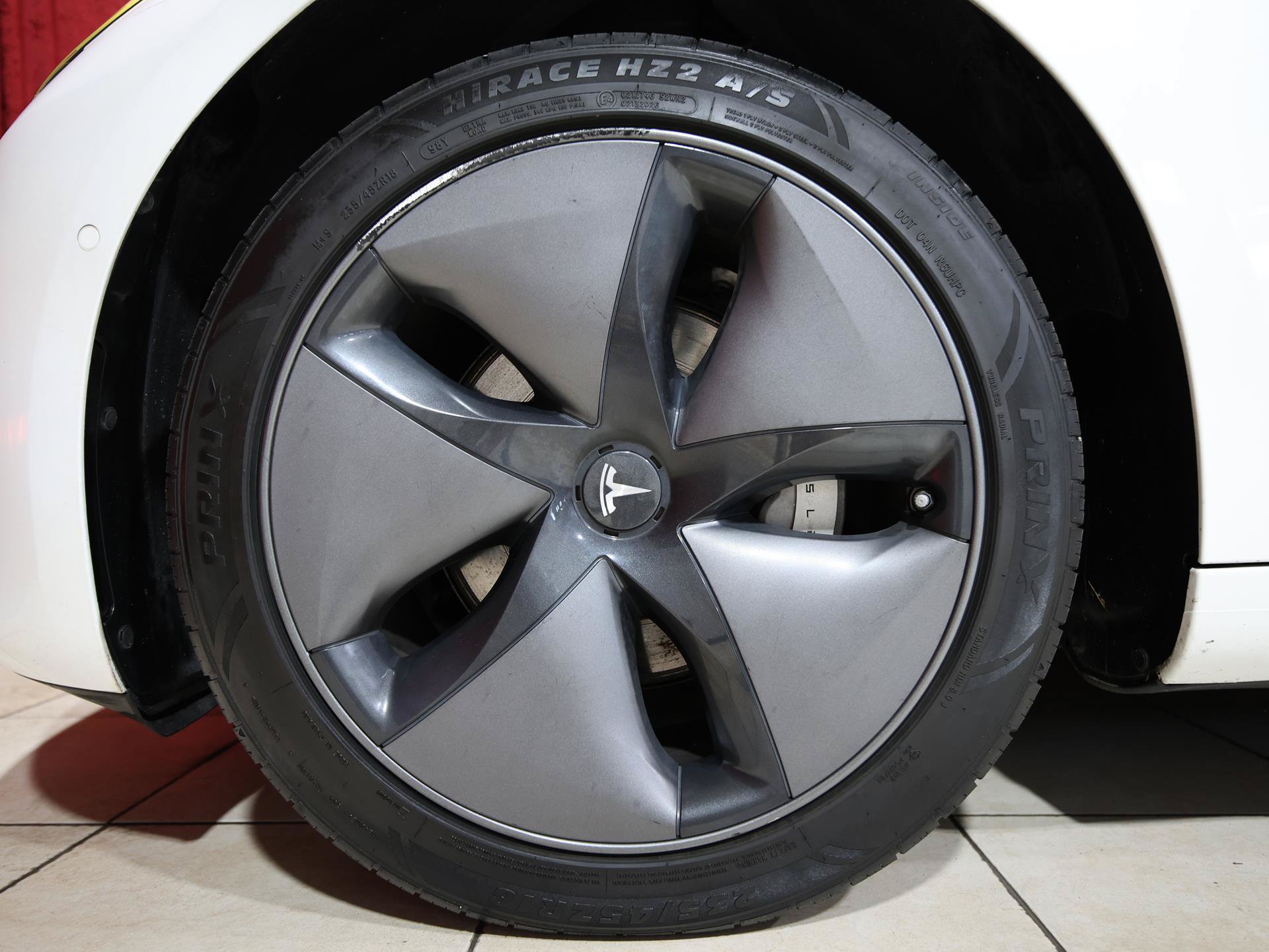 Used 2018 Tesla Model 3 Mid Range RWD image 7